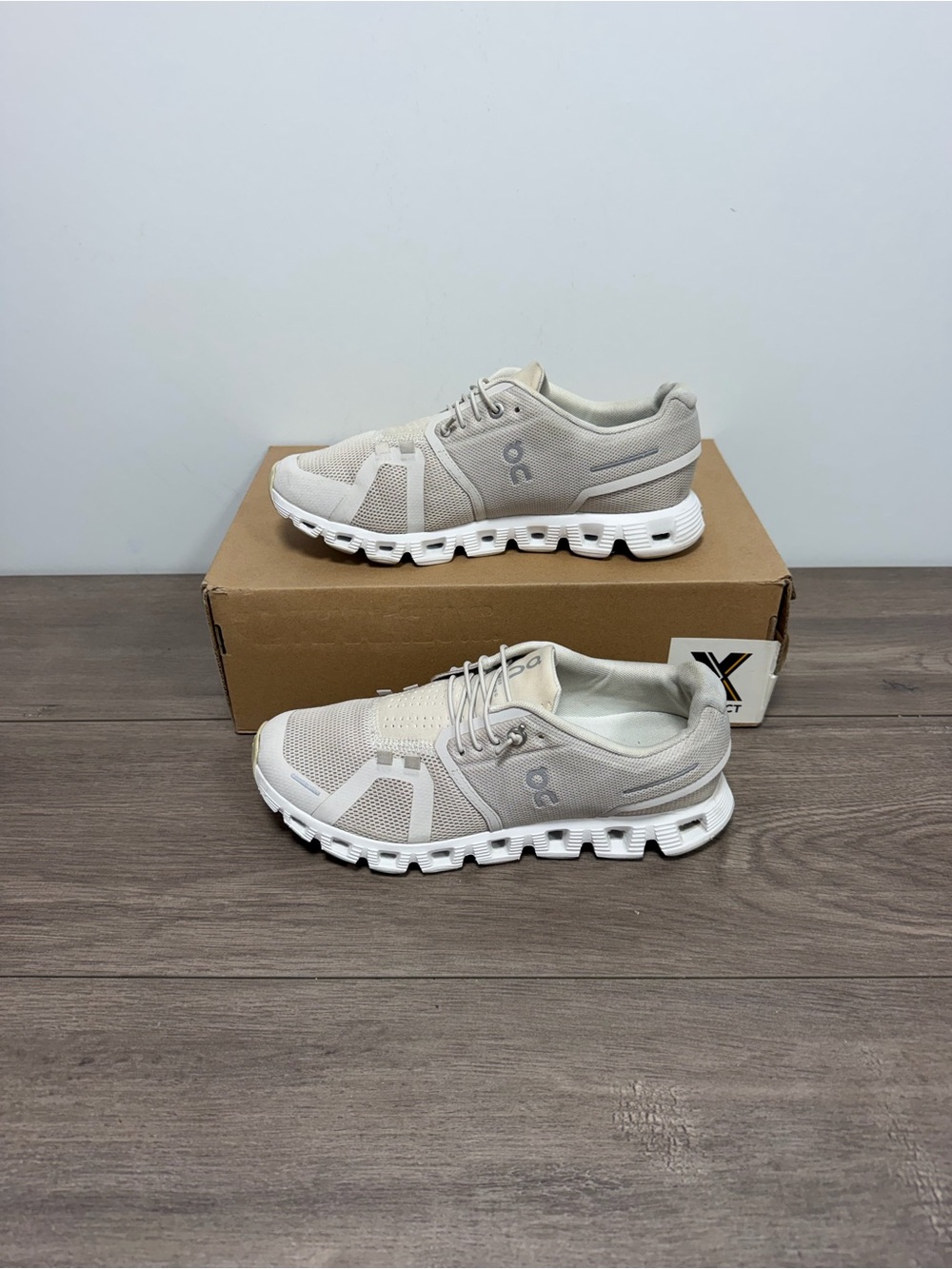 Used women On Cloud 5 size 8